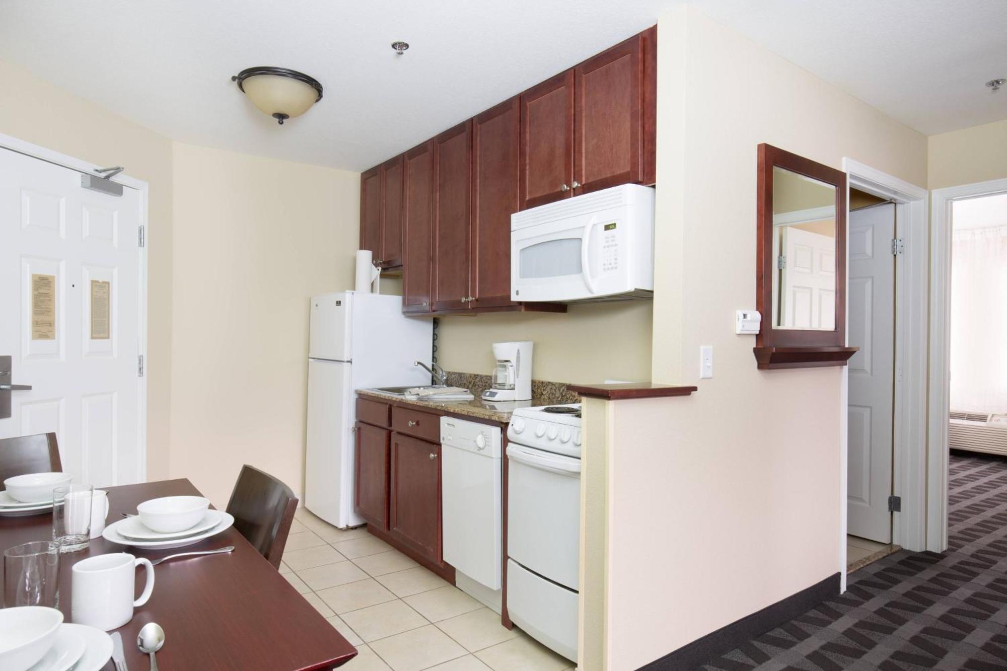 Towneplace Suites Поукателоу Екстериор снимка